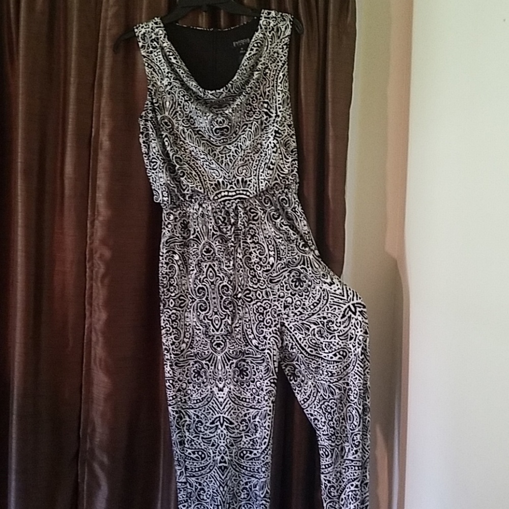 ENFOCUS Studio black and white jumpsuit